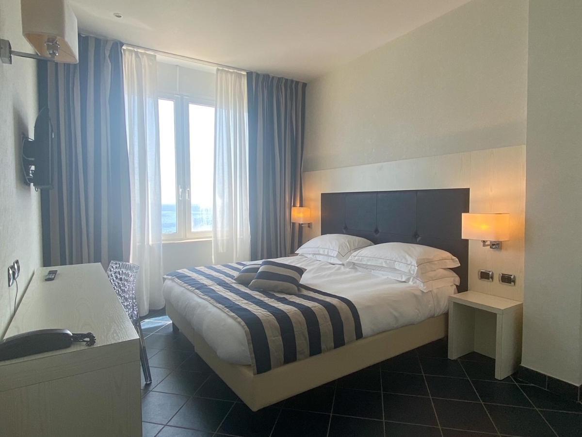Western Acqua Novella Hotel